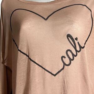 Papaya Pink Heart “Cali” Graphic Long Sleeve Top | Size M